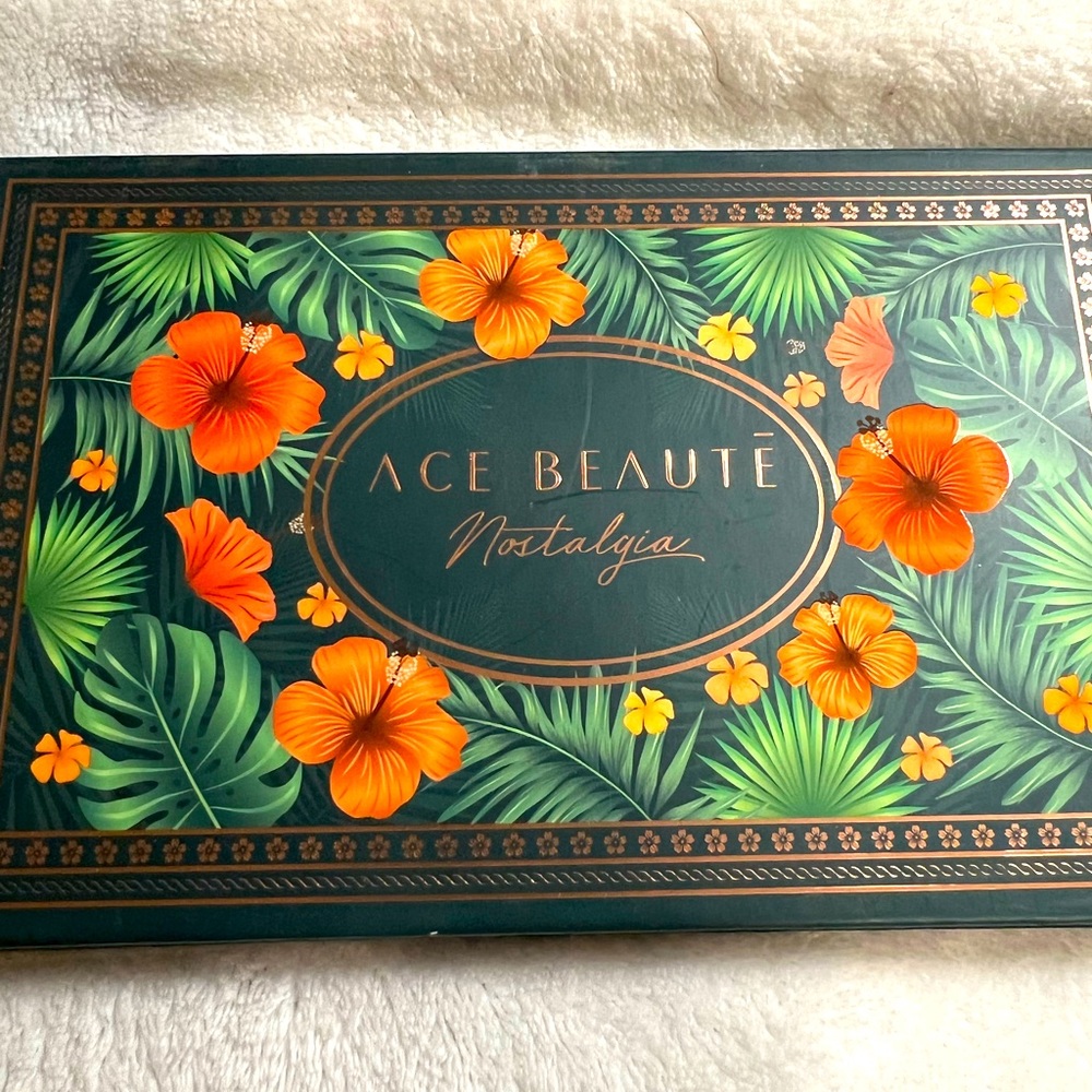 Ace Beaute Nostalgia Eyeshadow Palette - NEW